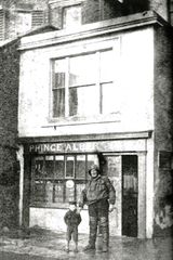 The-Prince-Albert-Public-House-Rock-a-Nore-Road.-1902.
